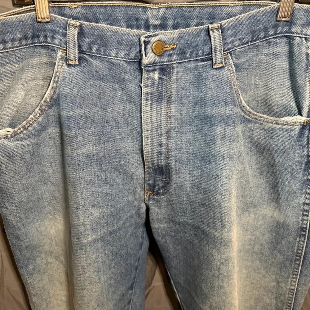 Wrangler Authentics Mens Relaxed Fit Straight Leg Light Wash Denim Jeans 36x30
